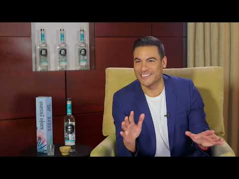 Embedded thumbnail for El cantante Carlos Rivera anuncia gira y promociona la magia del mezcal